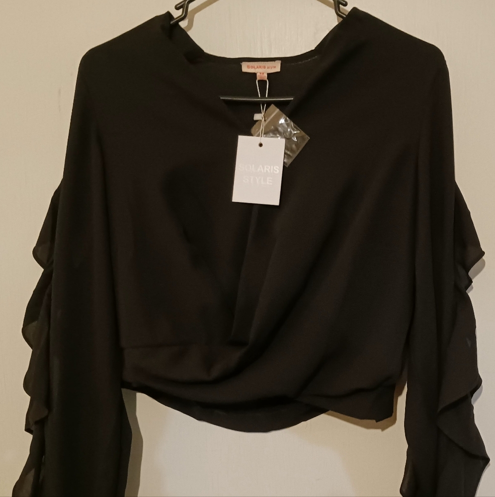 Solaris Style Black Medium-Small blouse